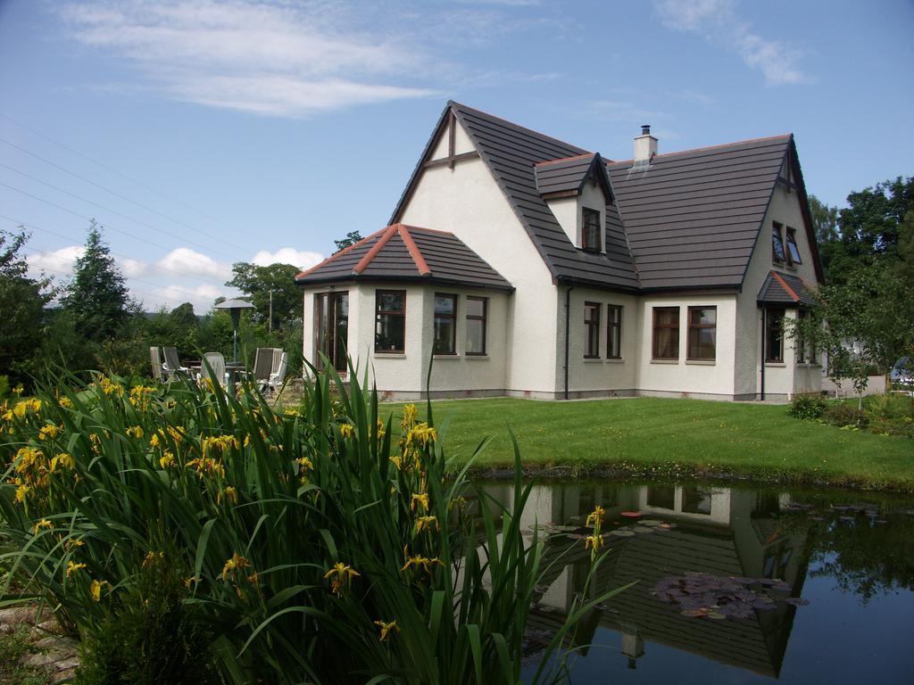 Home Farm Bed And Breakfast Muir of Ord Exterior photo